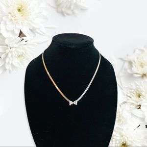 Very cute bow necklace 🎀✨